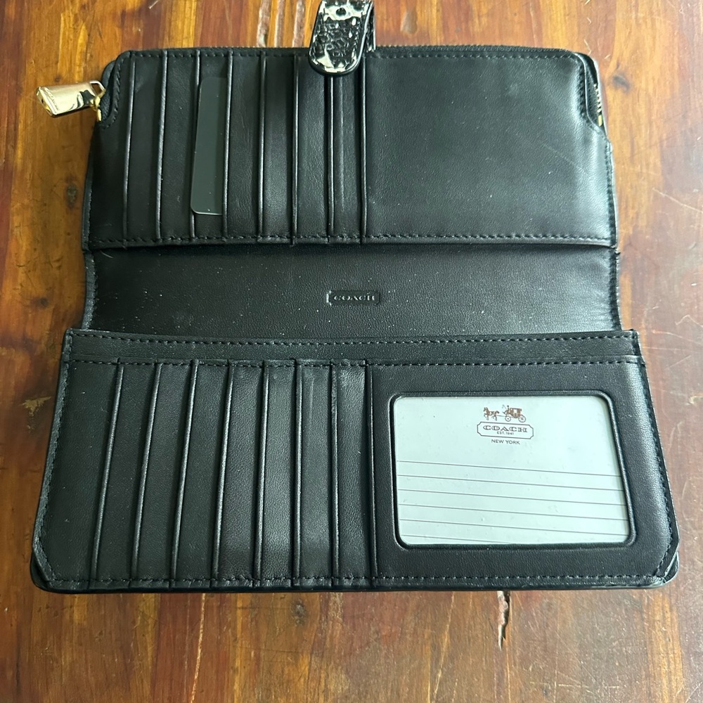 COACH PURSE AND MATCHING WALLET - Picture 4 of 4